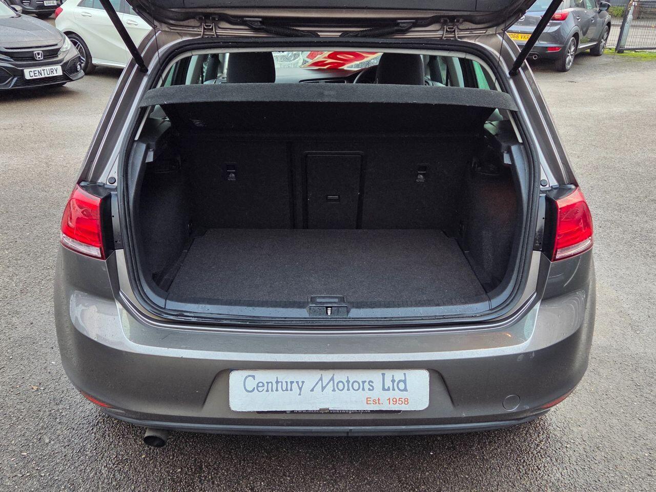 Volkswagen Golf - Image 8