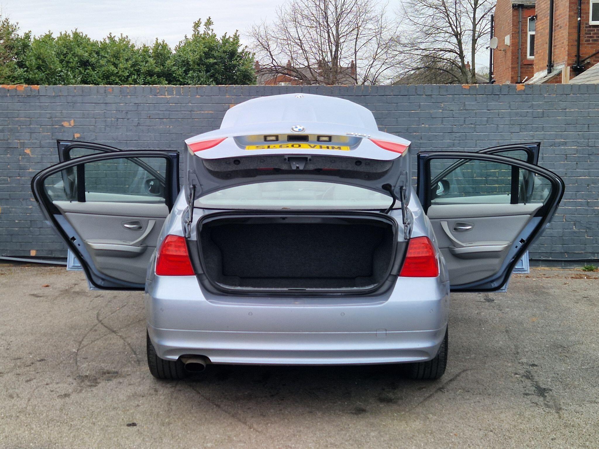 BMW 3 Series - Image 10