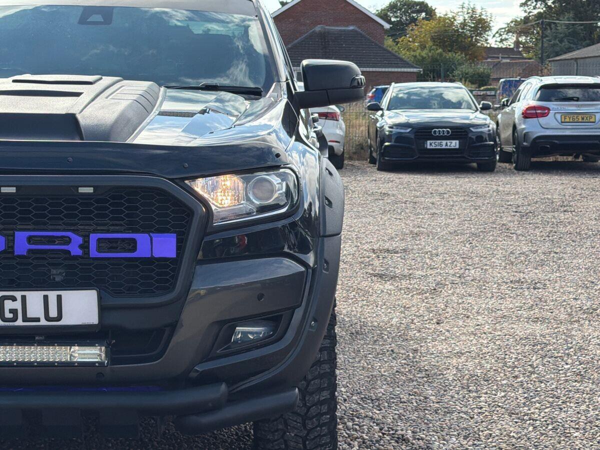 Ford Ranger - Image 13