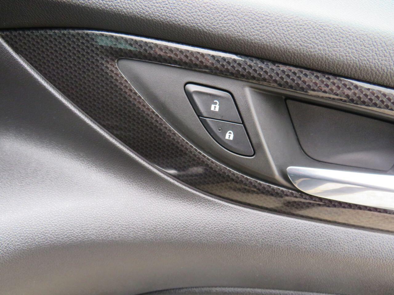 Vauxhall Insignia - Image 21