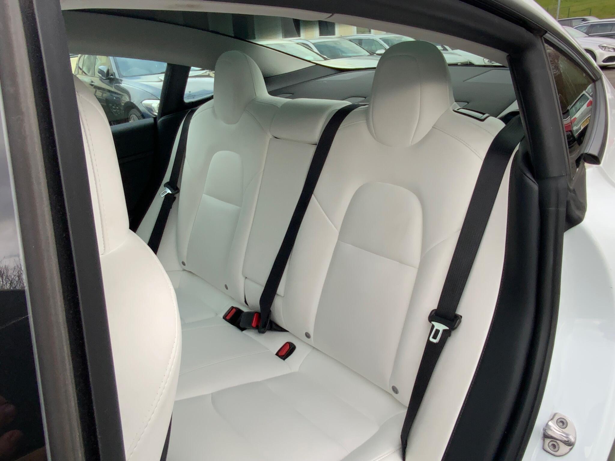 Tesla Model 3 - Image 28