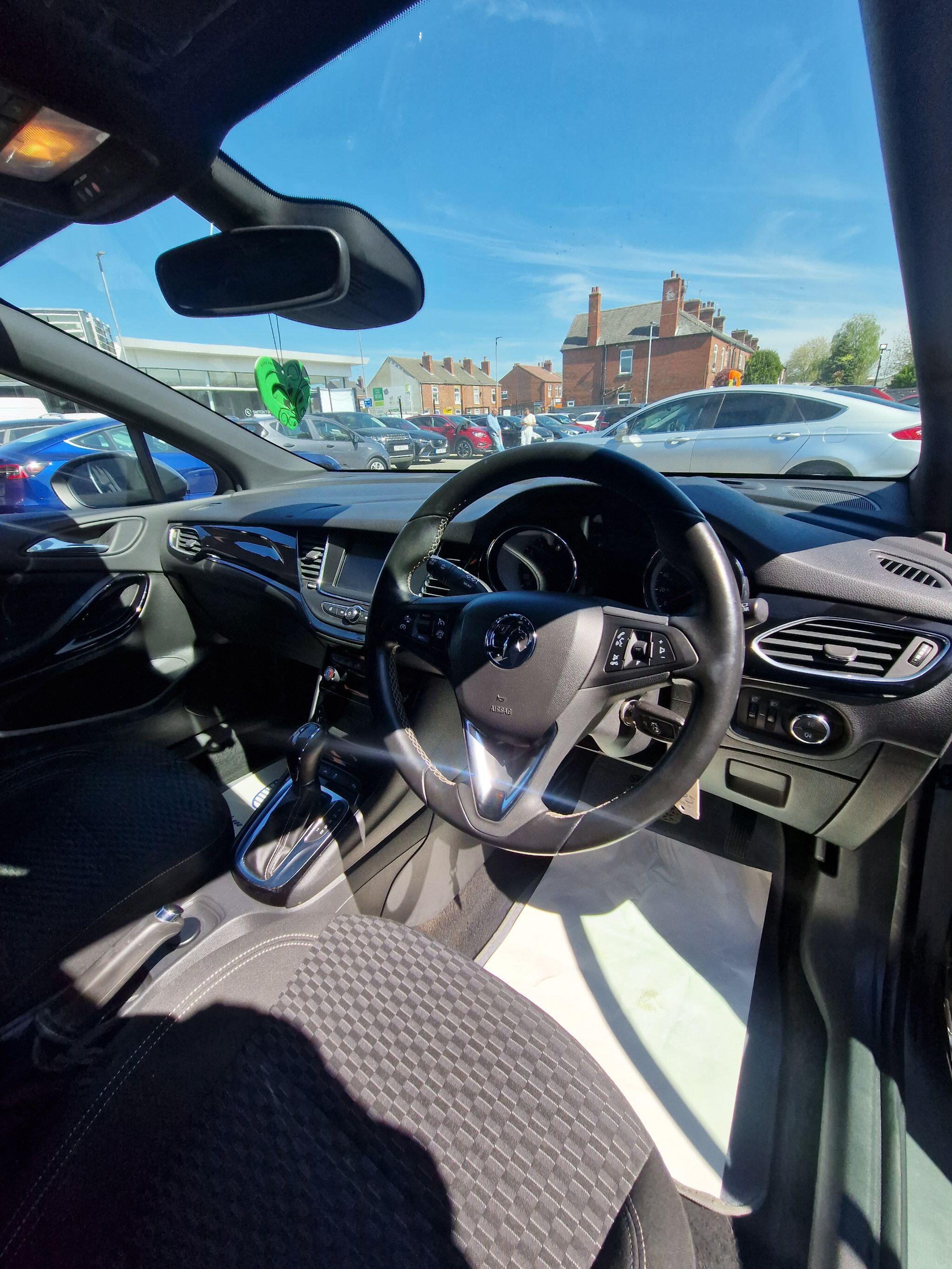 Vauxhall Astra - Image 30