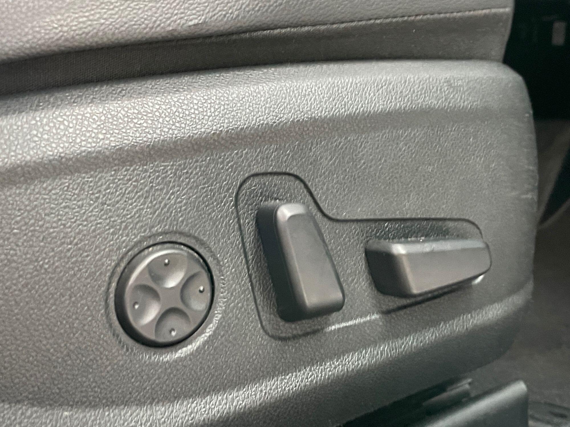 Kia Optima - Image 32