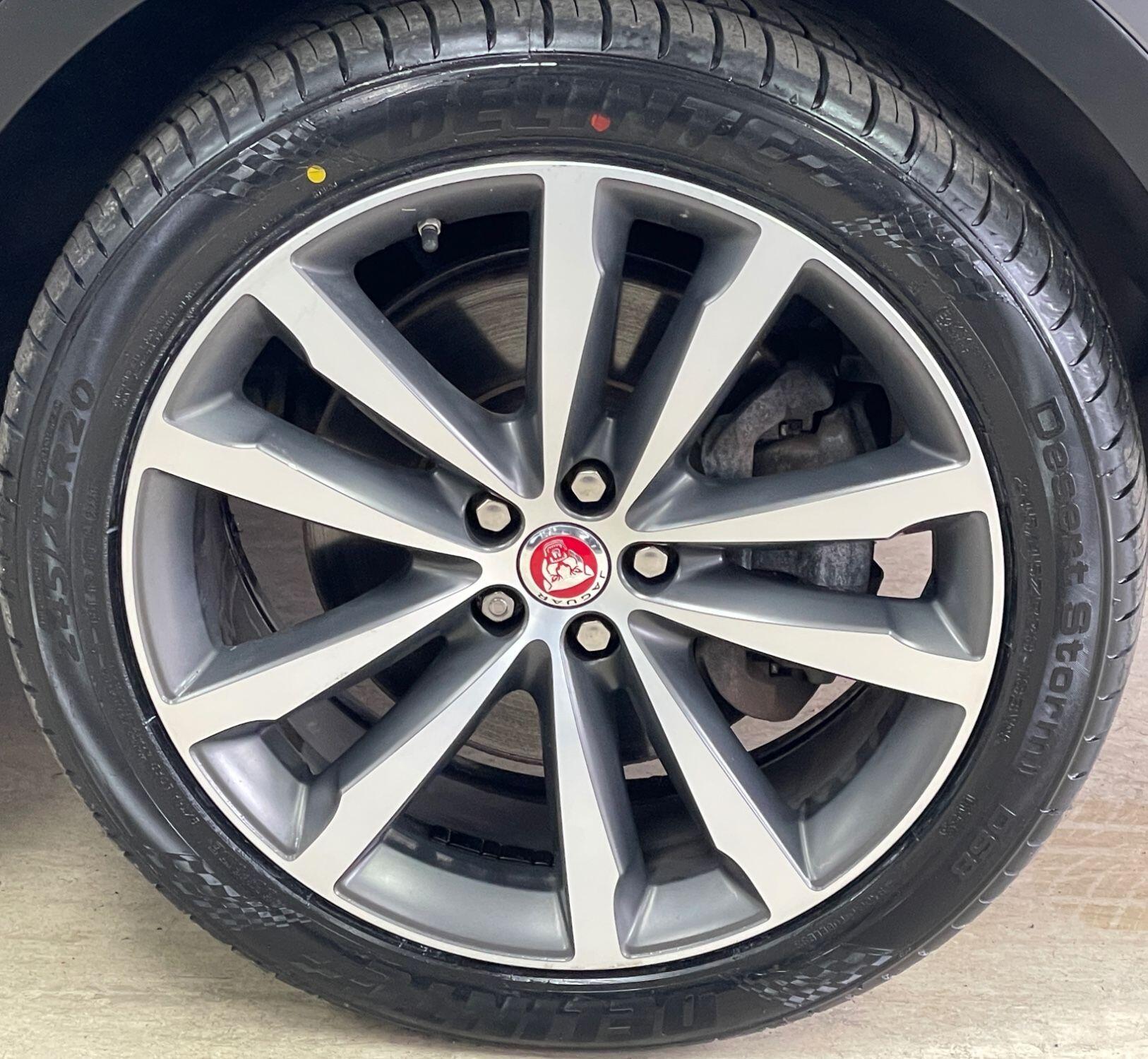 Jaguar E-Pace - Image 15