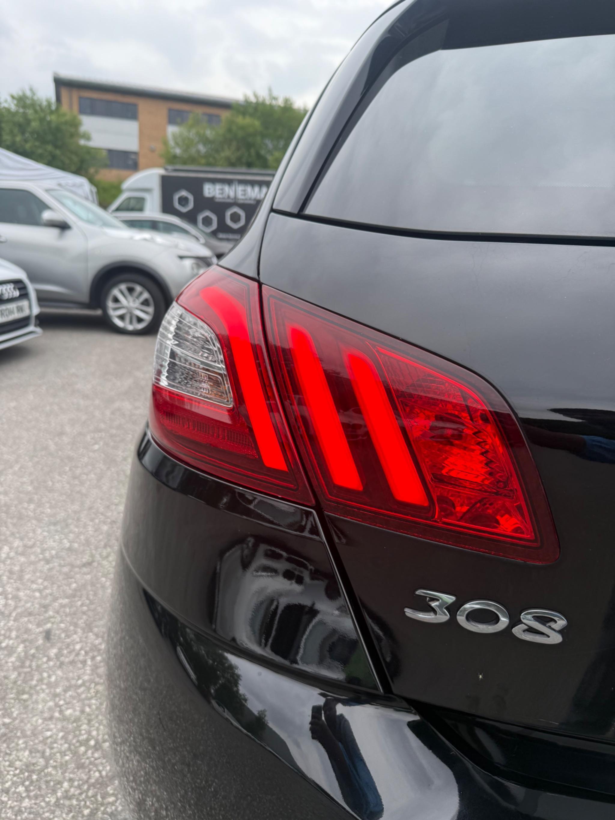 Peugeot 308 - Image 32