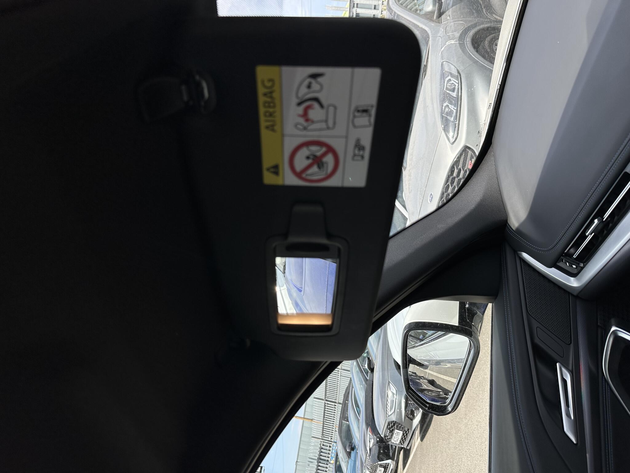 BMW iX1 - Image 17