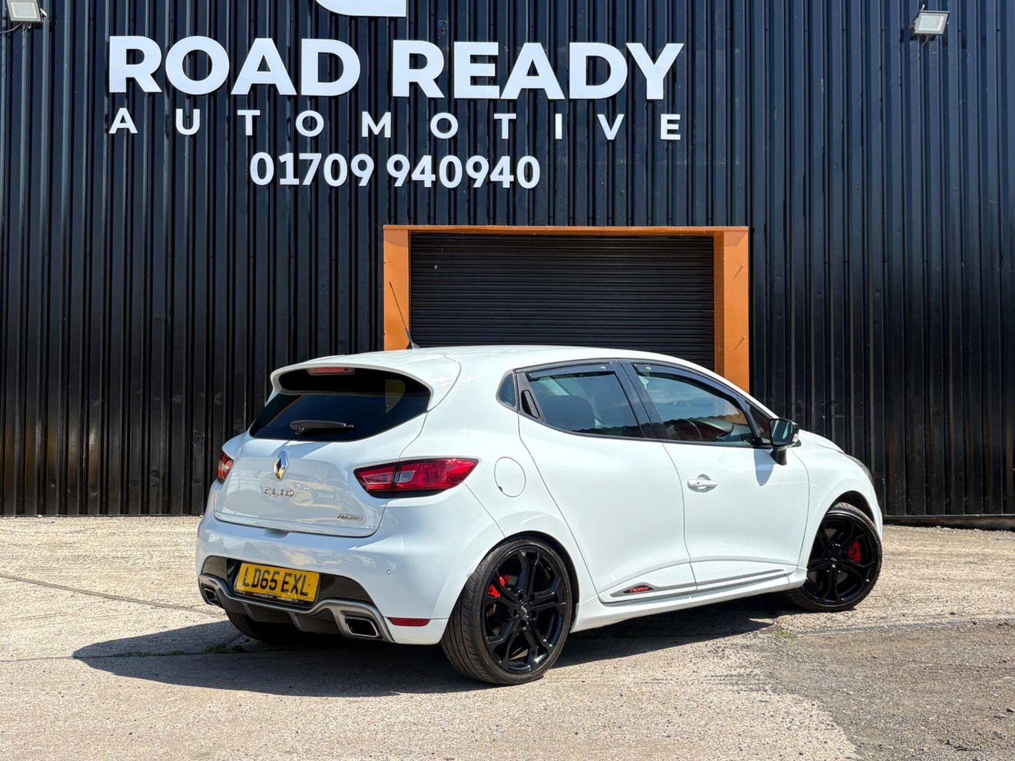 Renault Clio - Image 4