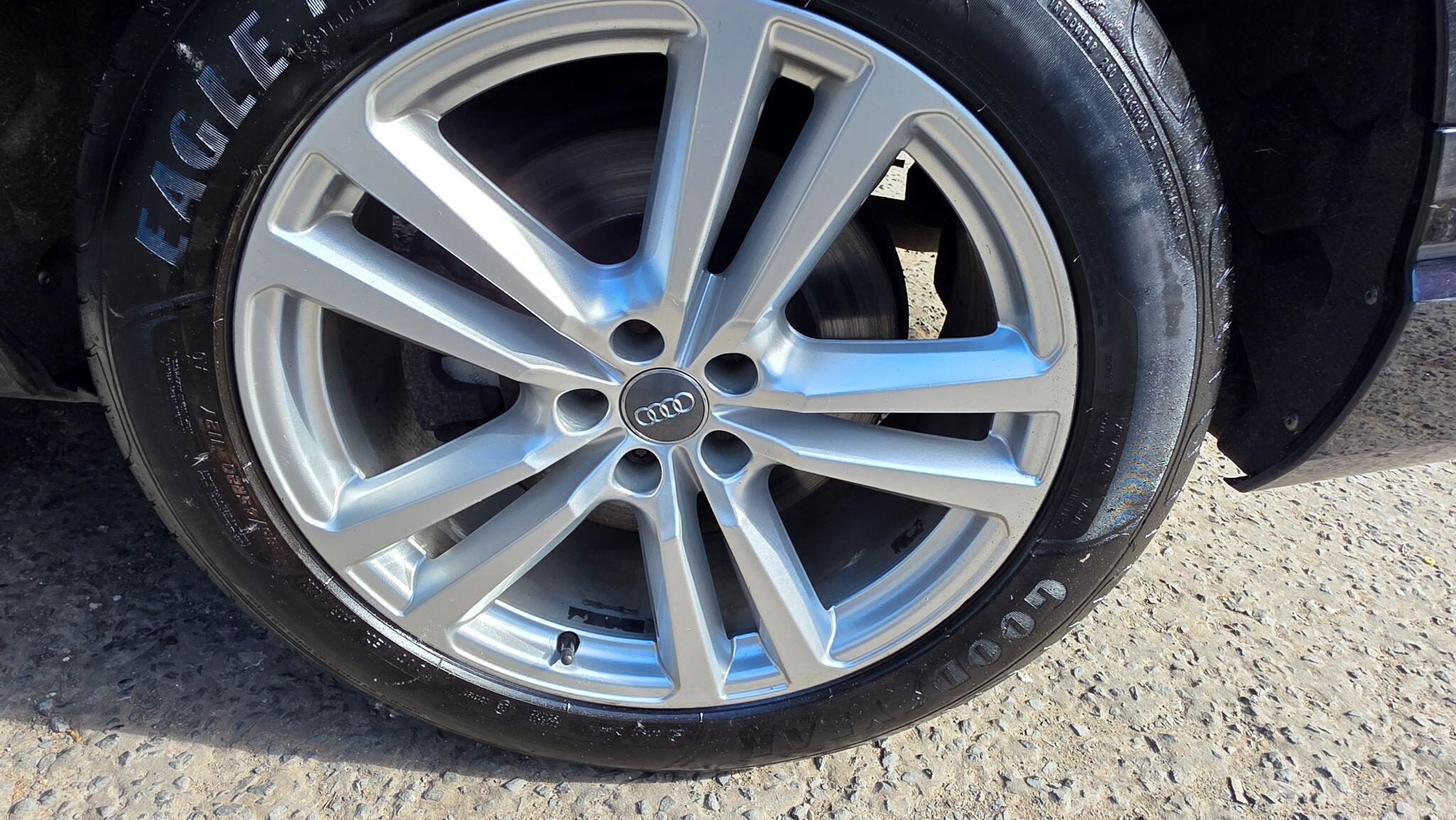 Audi Q7 - Image 53