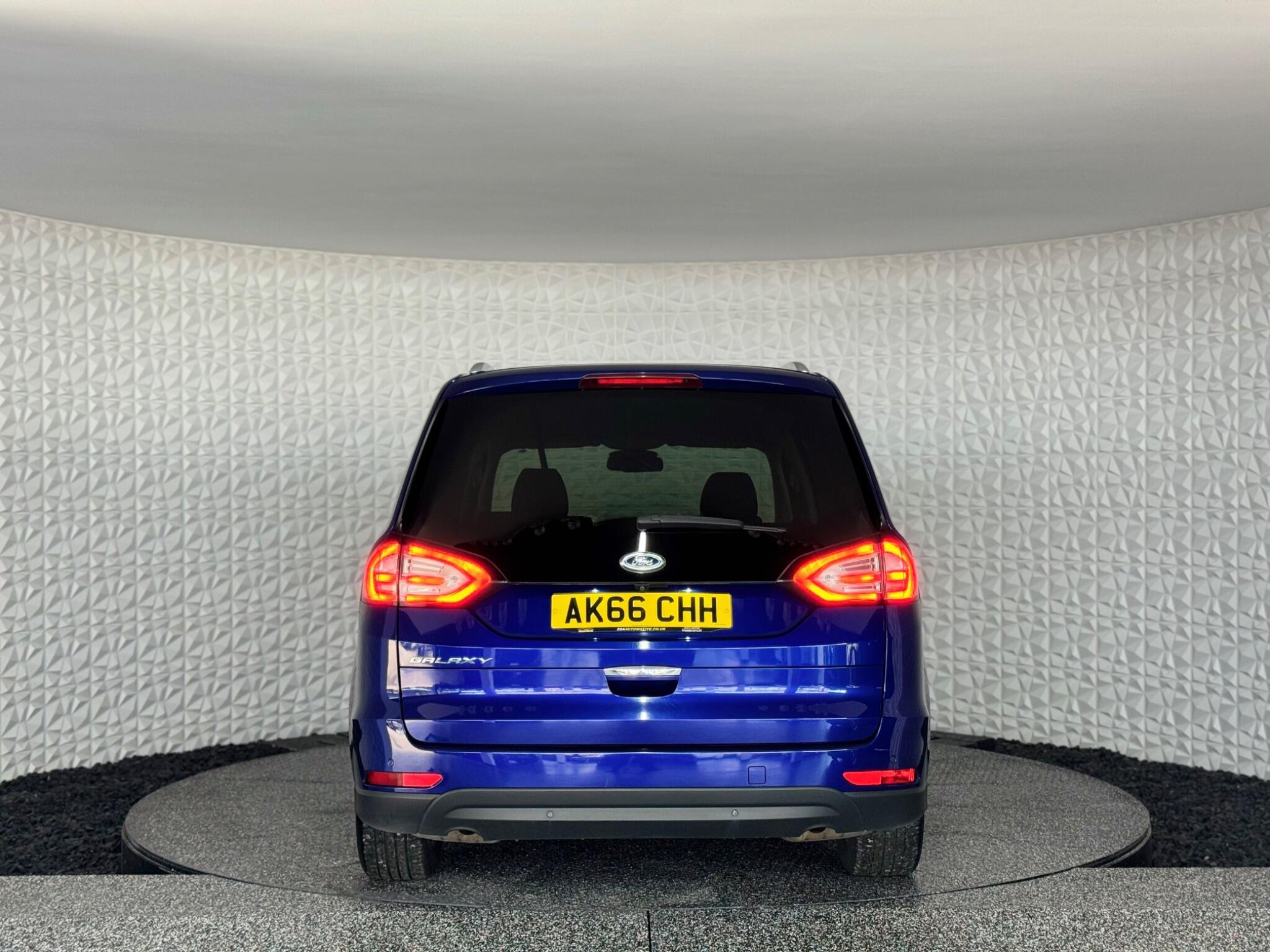 Ford Galaxy - Image 12