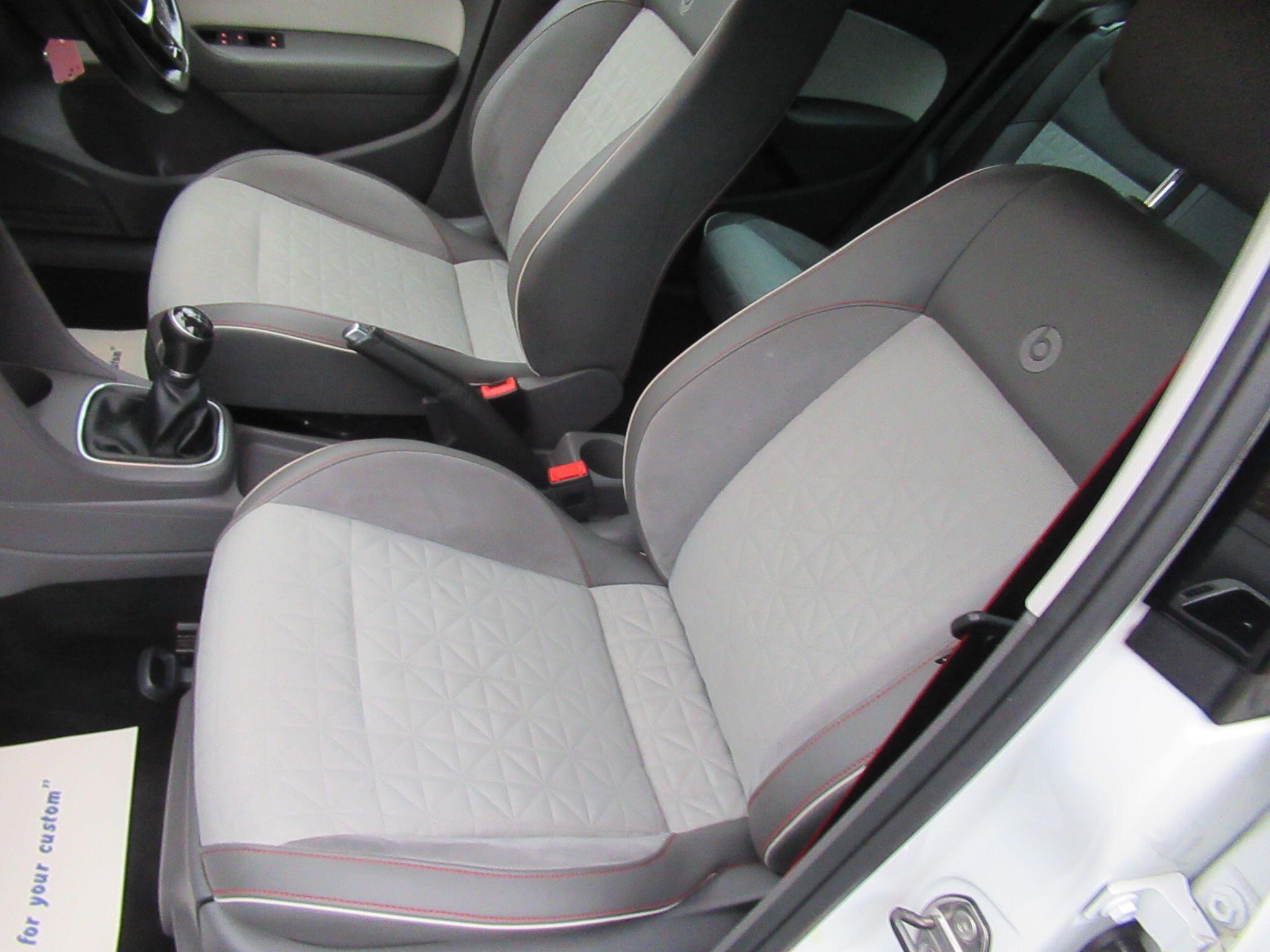 Volkswagen Polo - Image 15