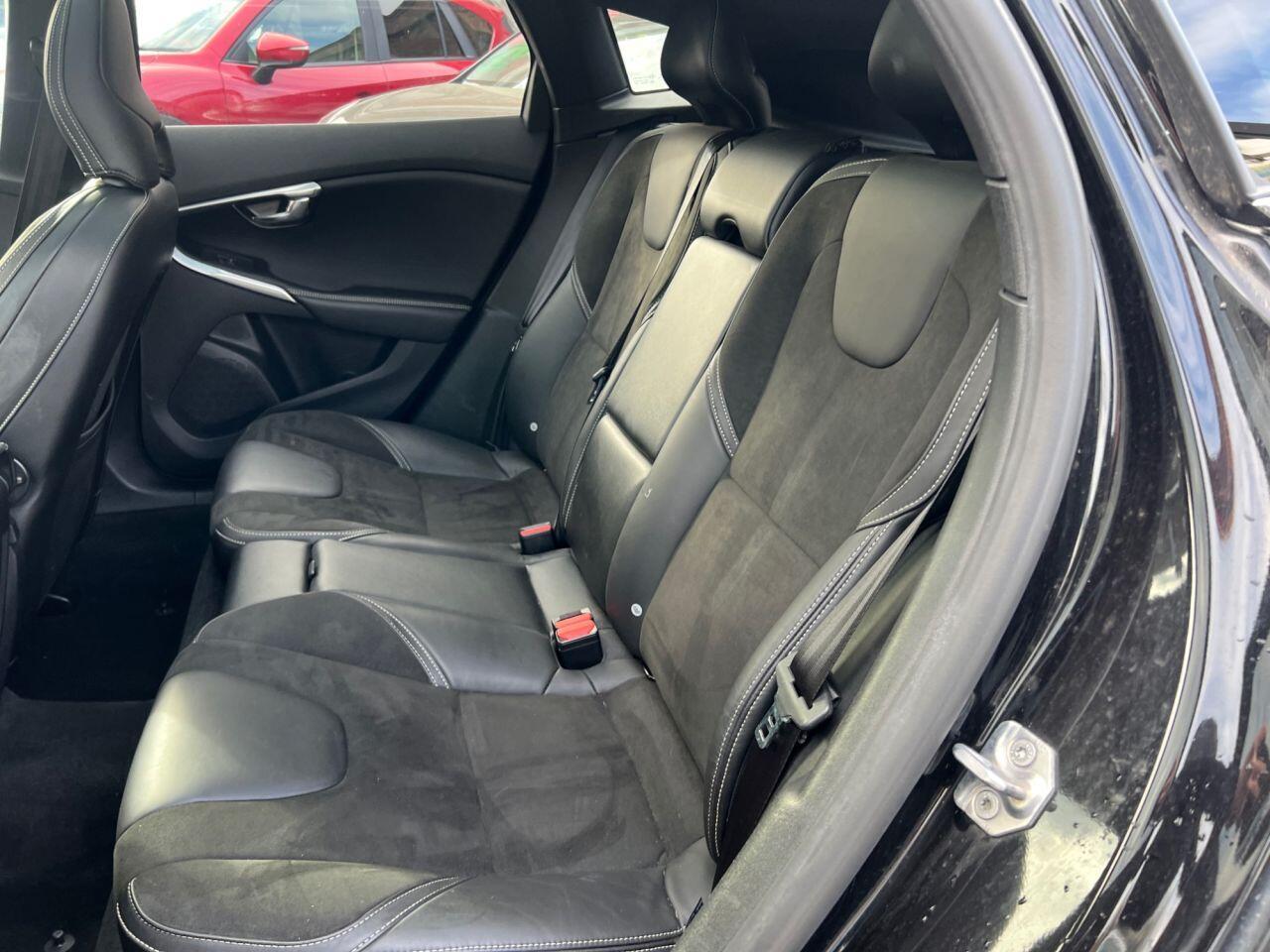 Volvo V40 - Image 29