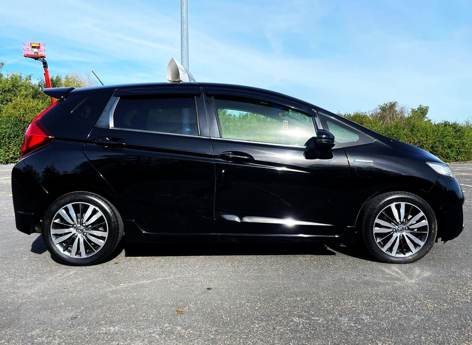 Honda FIT - Image 7