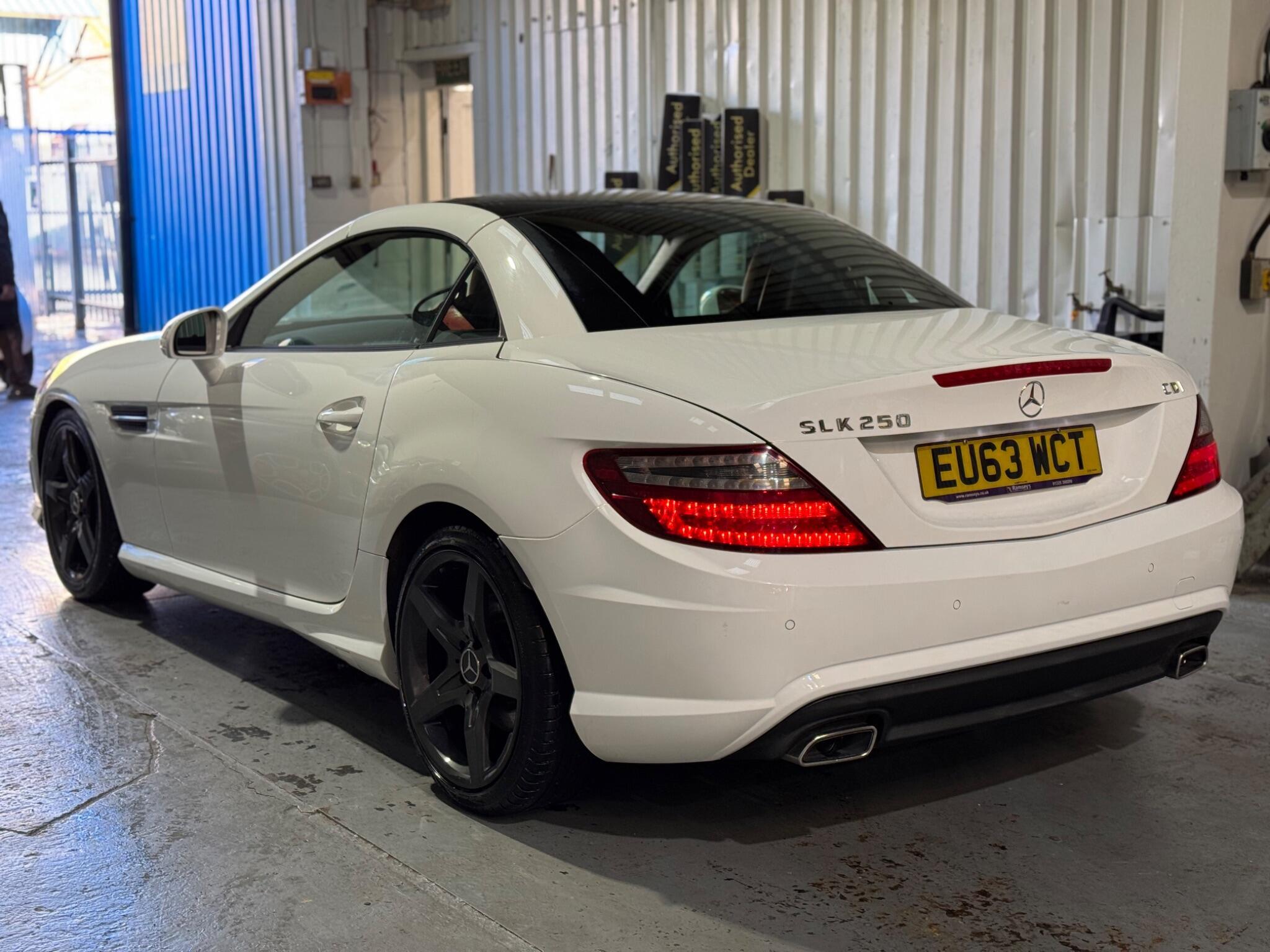 Mercedes SLK - Image 23