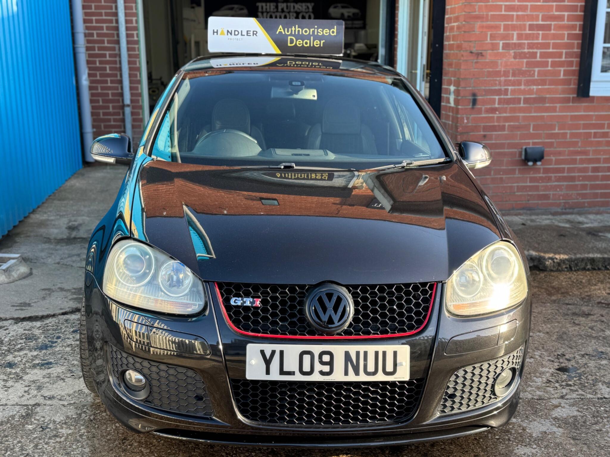 Volkswagen Golf - Image 12