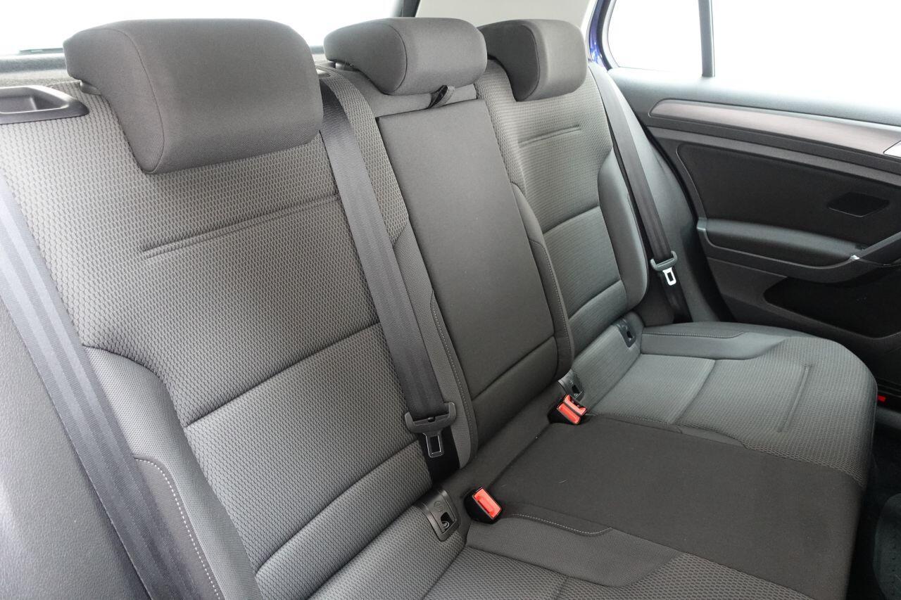 Volkswagen Golf - Image 18