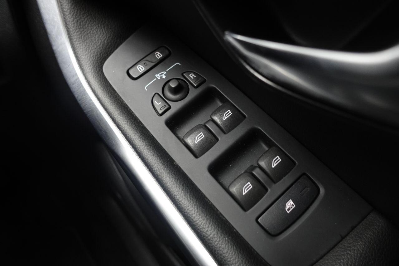 Volvo V40 CROSS COUNTRY - Image 39
