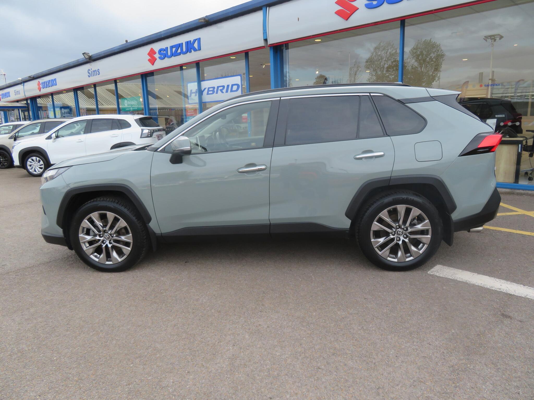 Toyota RAV4 - Image 6