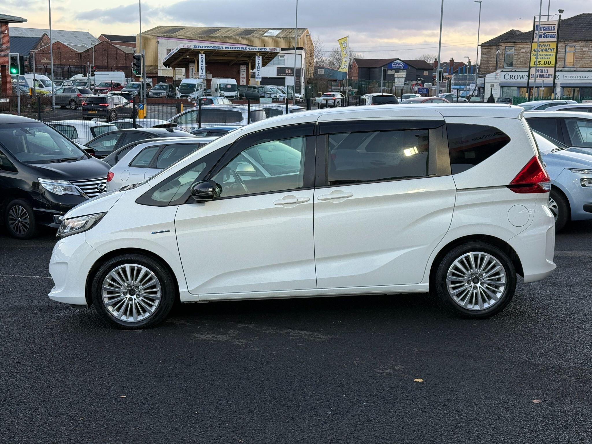 Honda Freed - Image 14