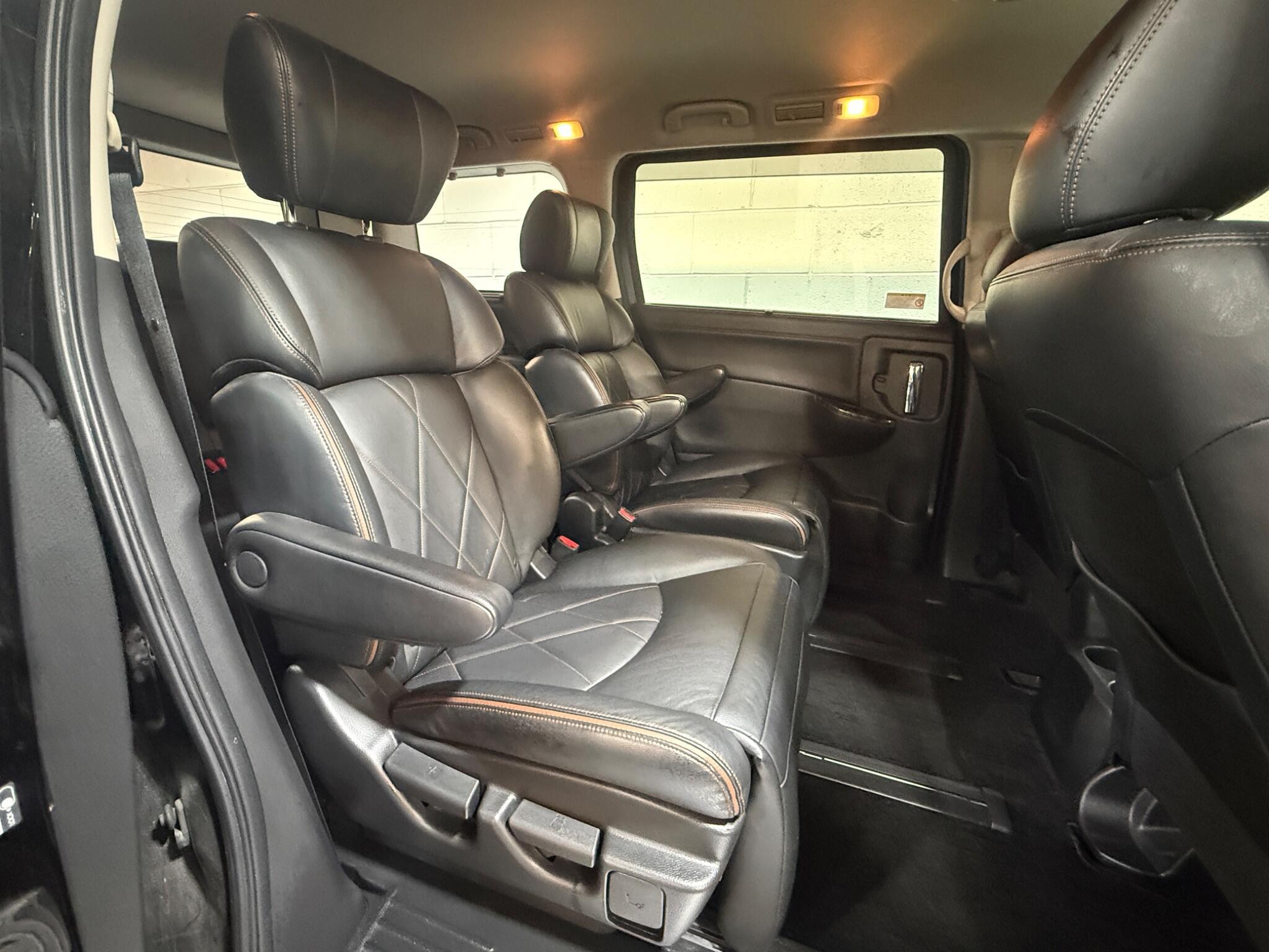 Nissan Elgrand - Image 13