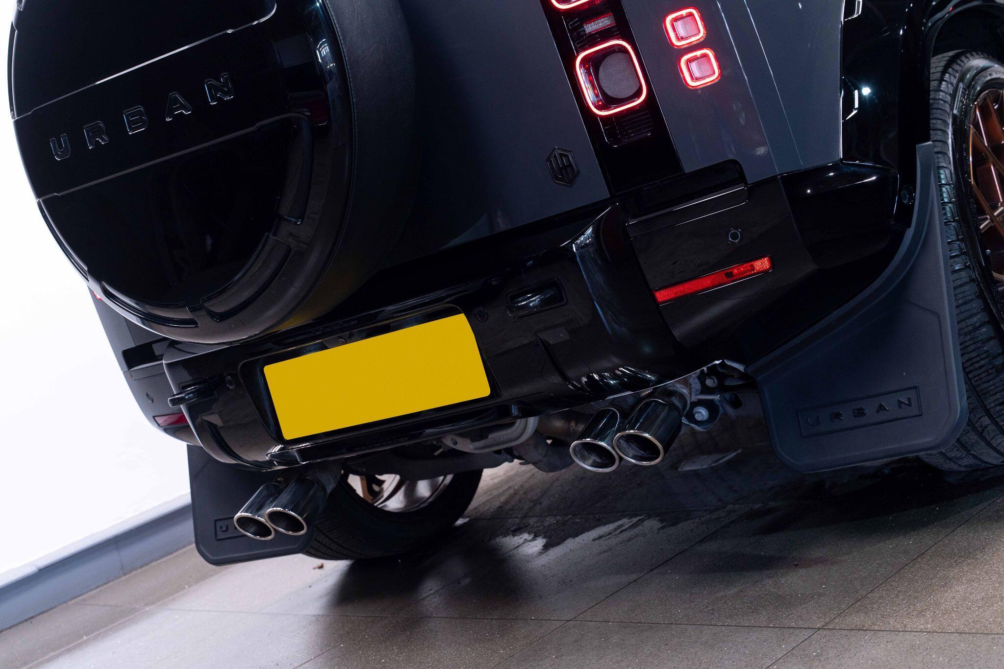 Land Rover Defender 110 - Image 7