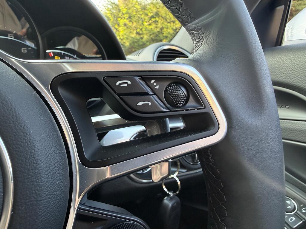 Porsche 718 Cayman - Image 31