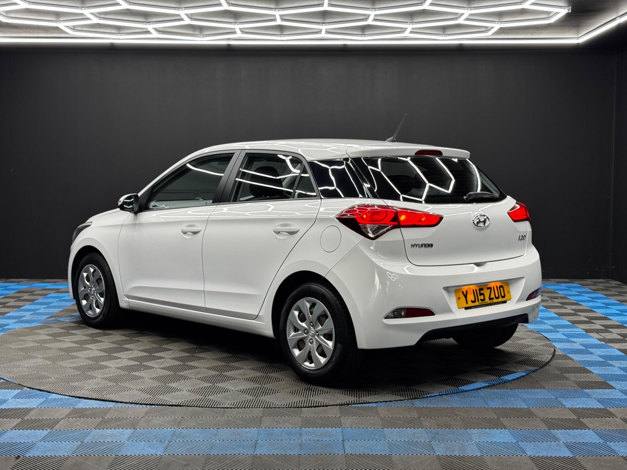 Hyundai i20 - Image 7