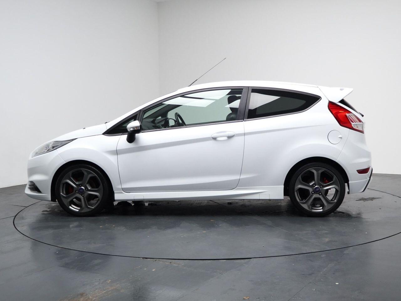 Ford Fiesta - Image 8