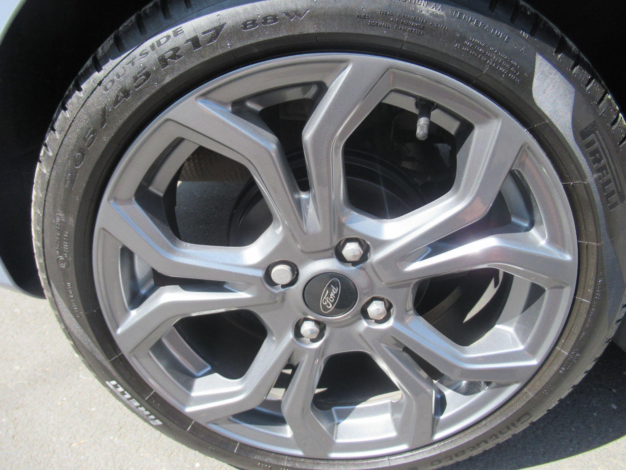 Ford Fiesta - Image 13