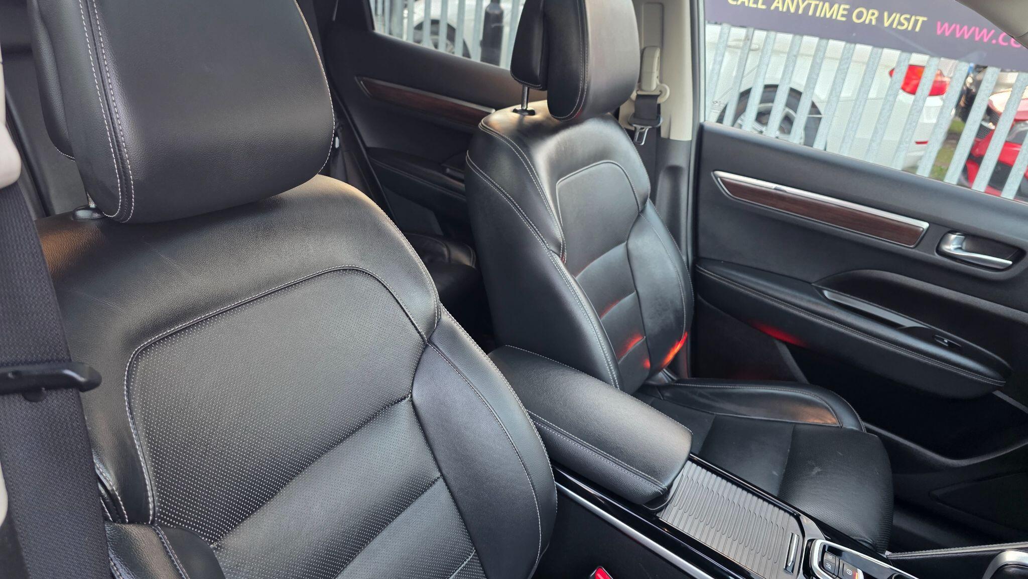 Renault Koleos - Image 31