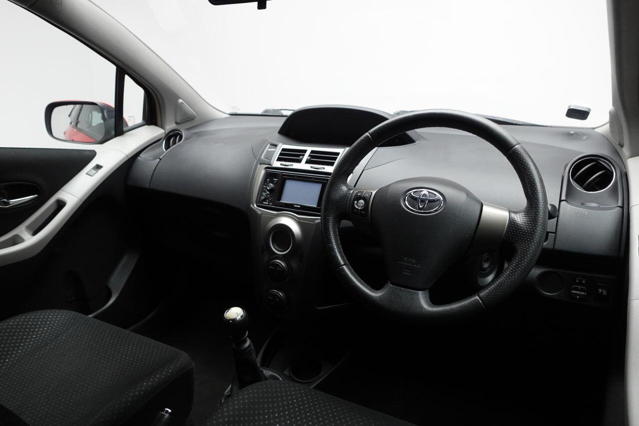 Toyota Yaris - Image 15