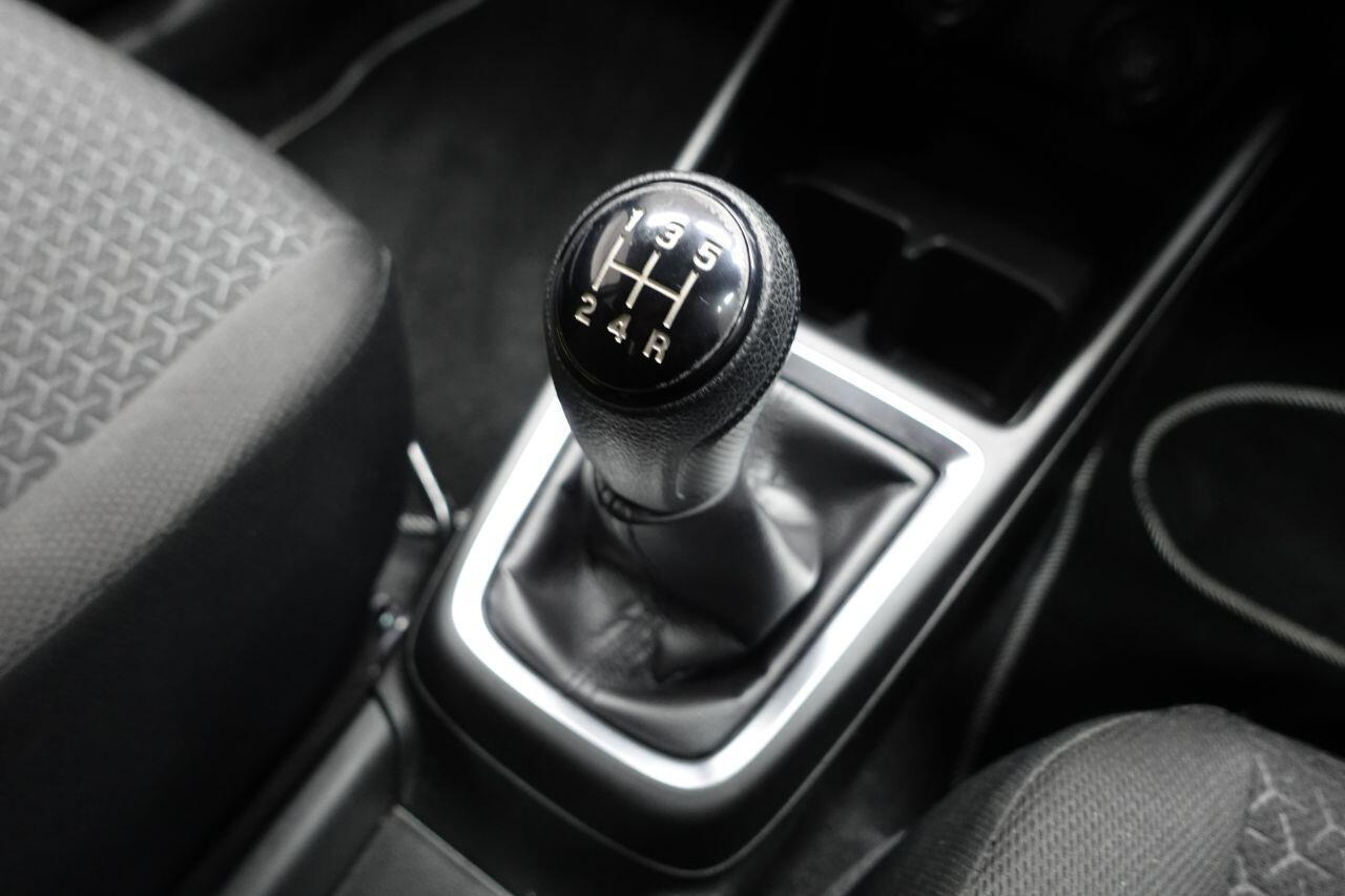 Suzuki Swift - Image 20