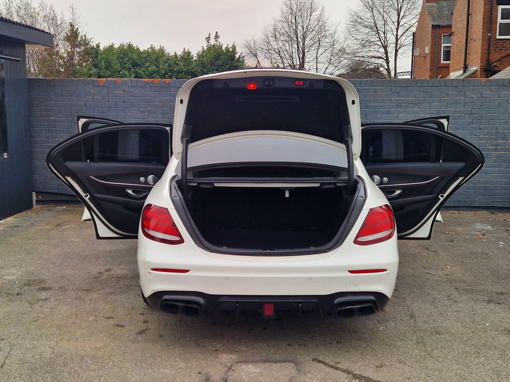 Mercedes E Class - Image 11