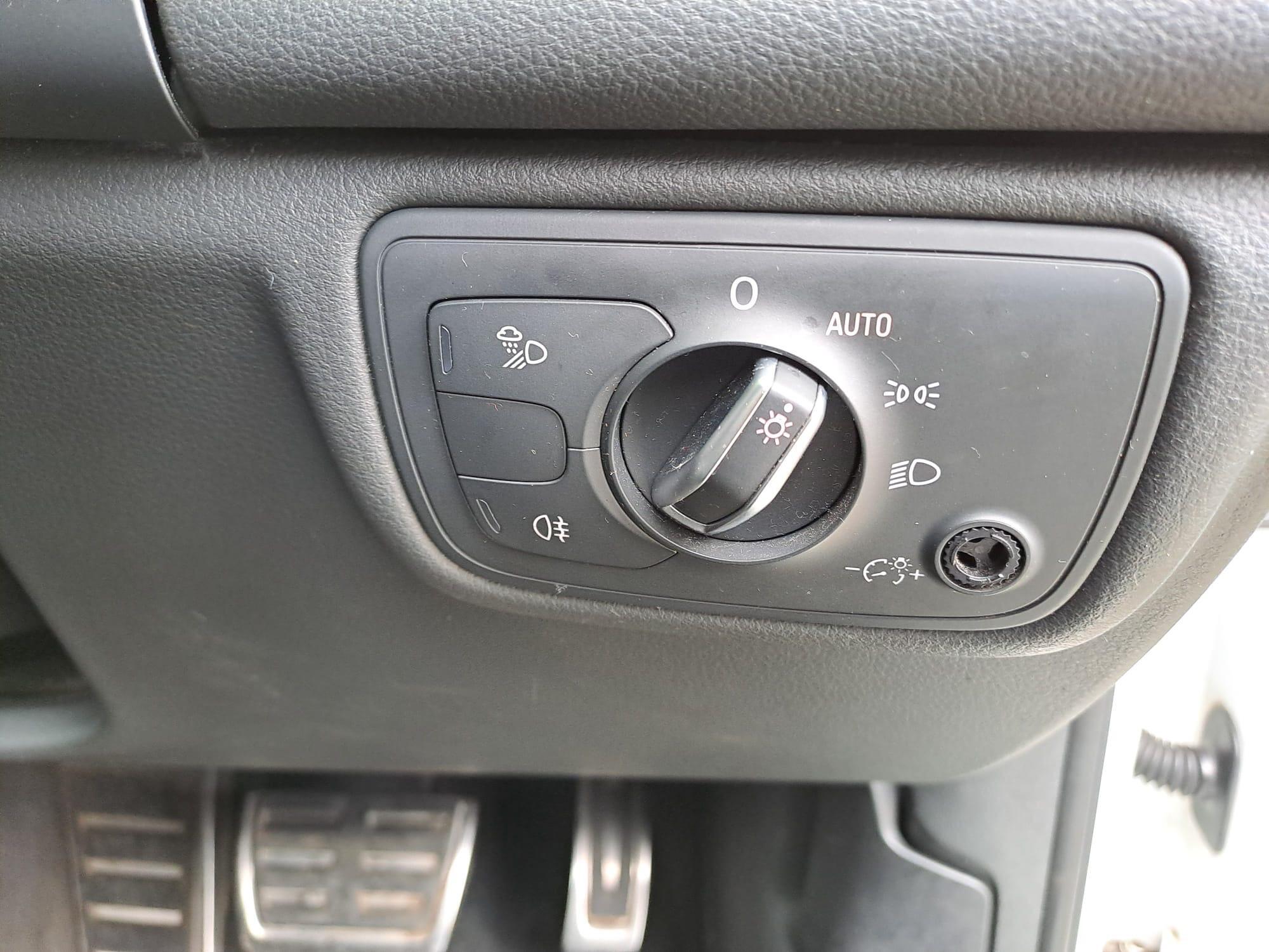 Audi A6 Avant - Image 36