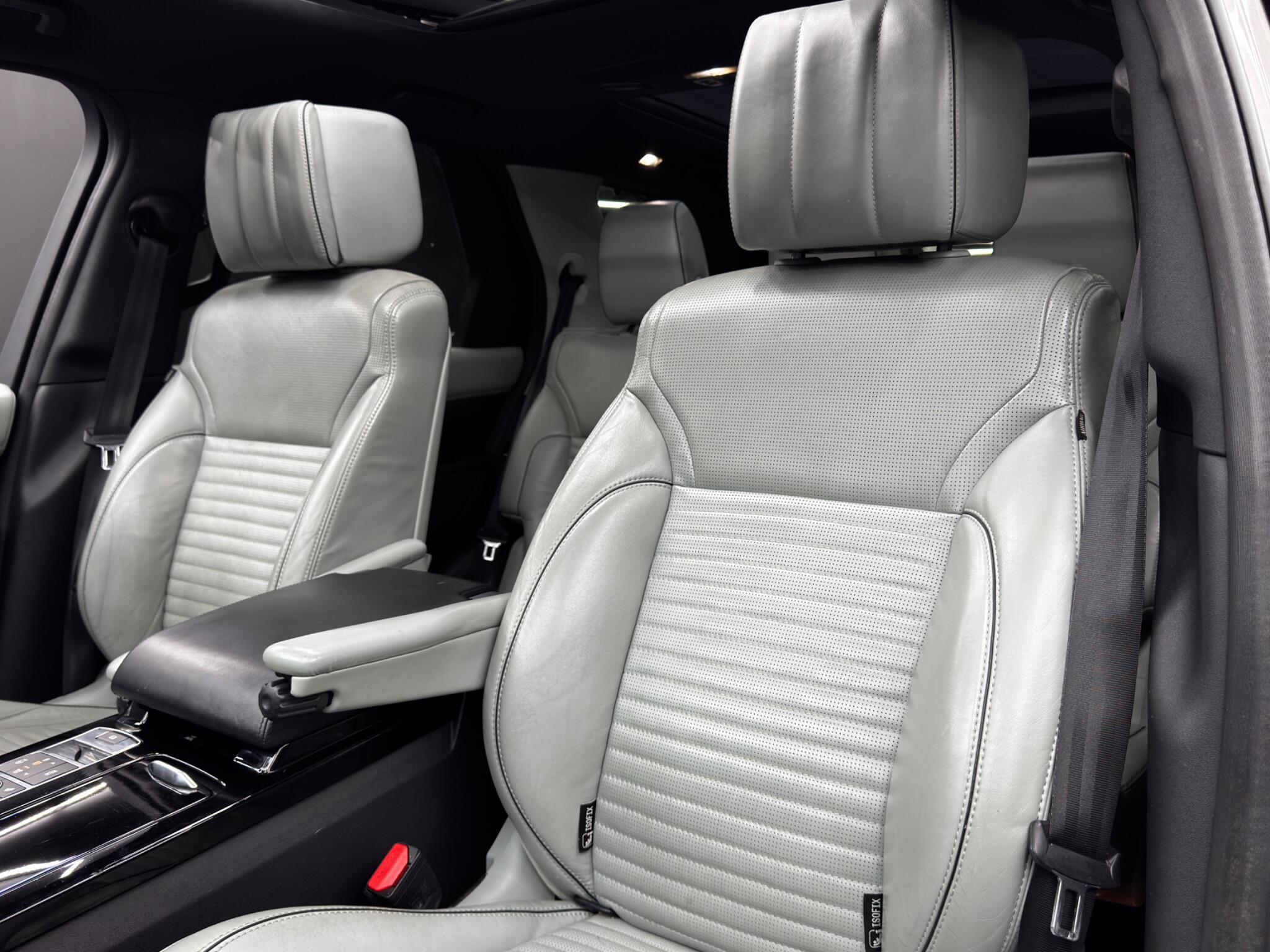 Land Rover Discovery - Image 14
