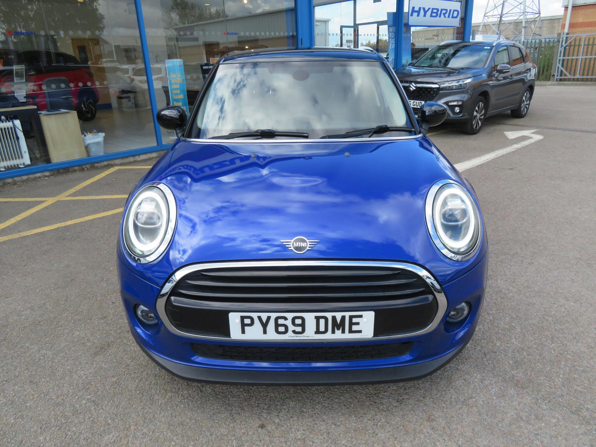 MINI Hatch - Image 3