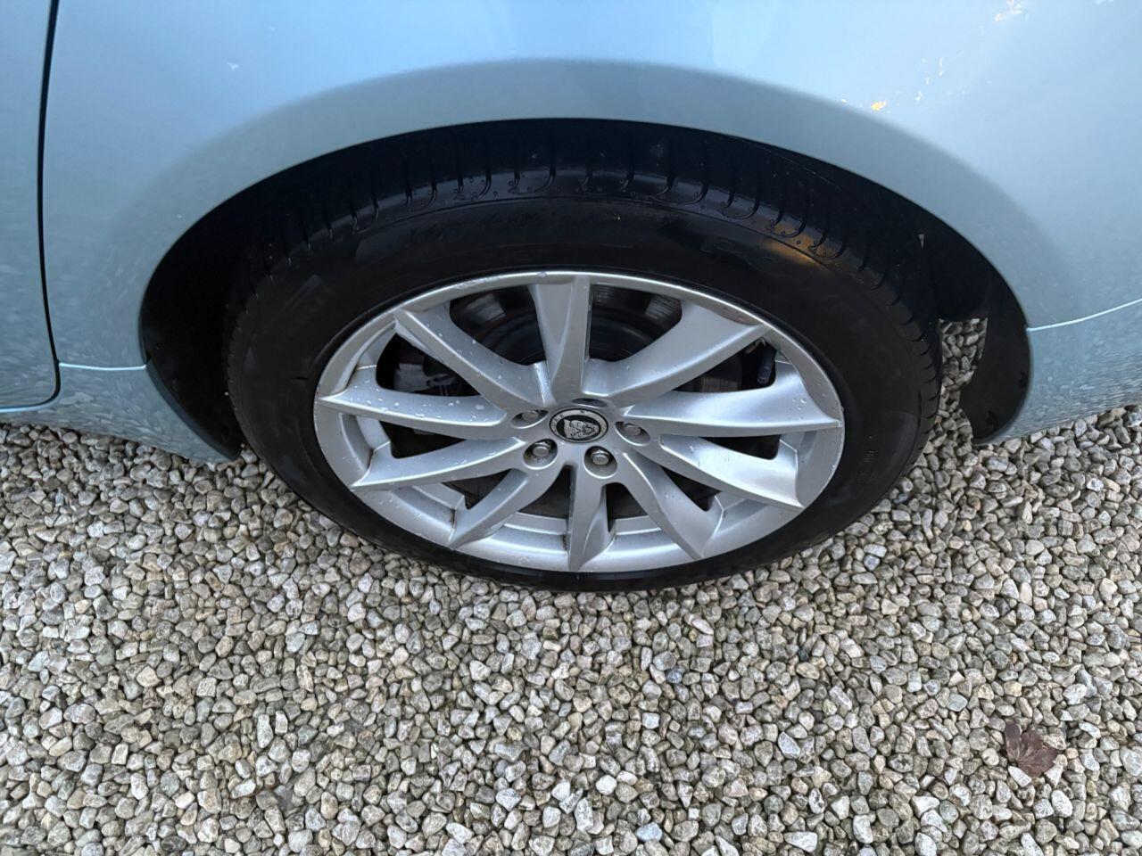 Jaguar XF - Image 24