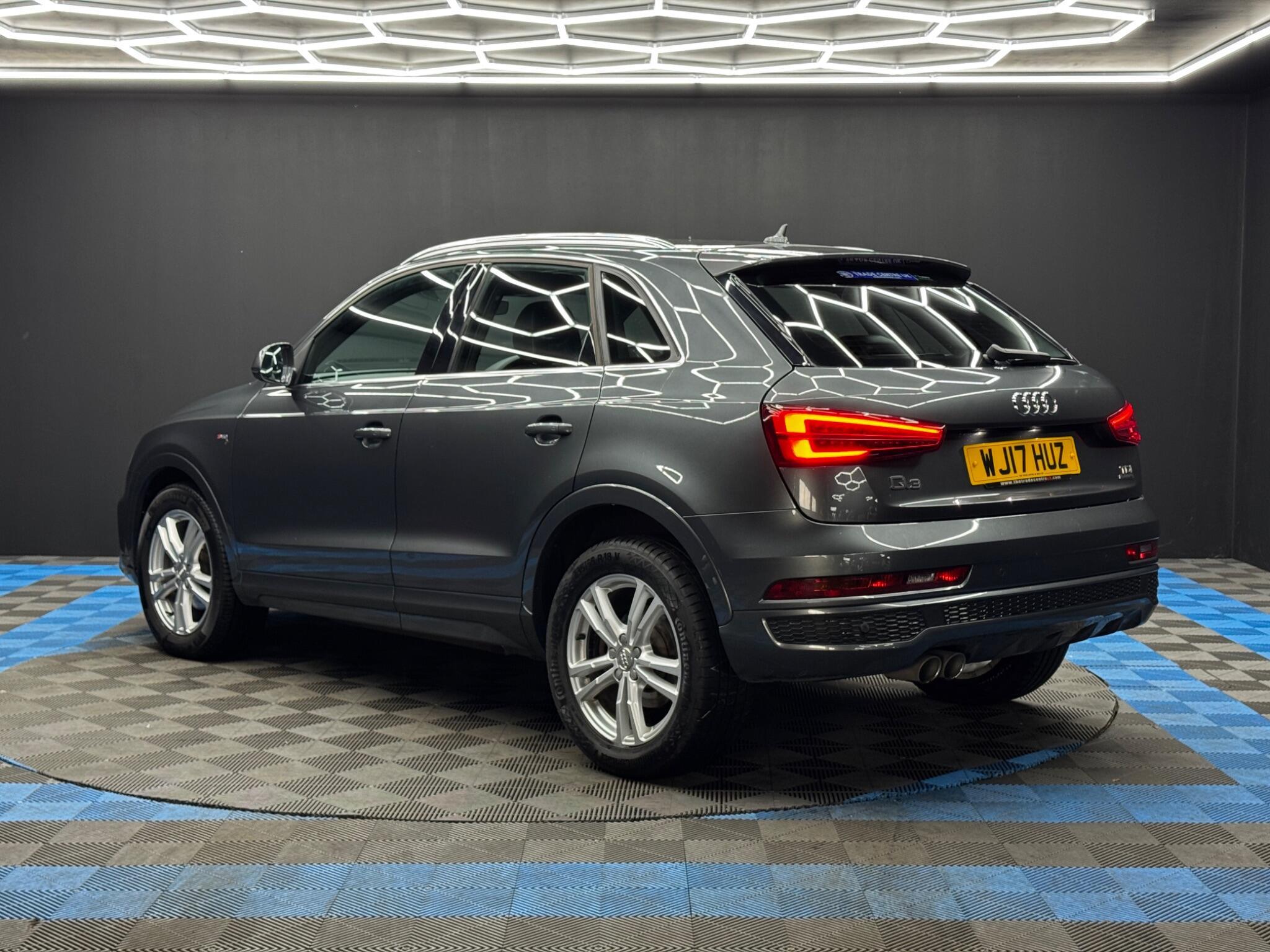 Audi Q3 - Image 7