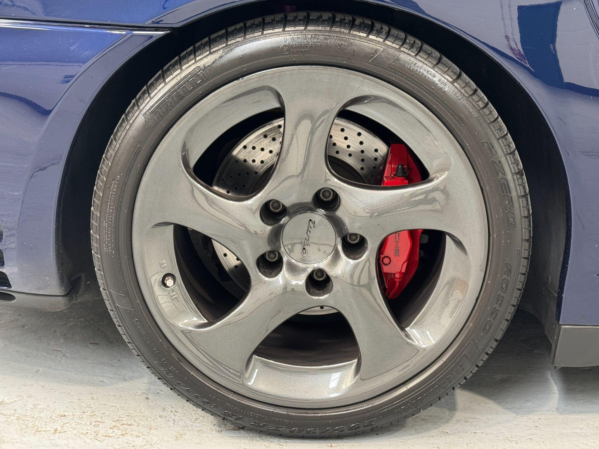 Porsche 911 - Image 27