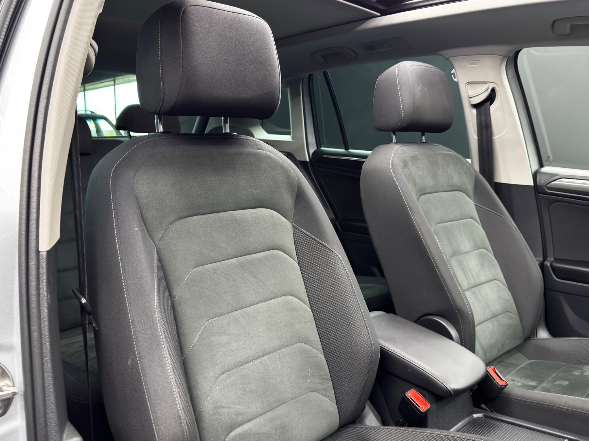 Volkswagen Tiguan - Image 12