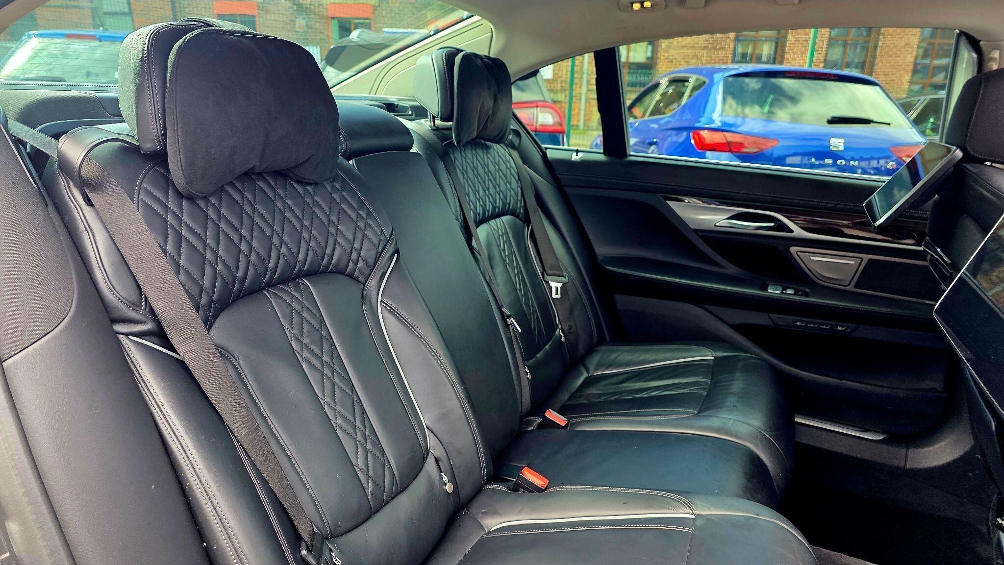 BMW 7 Series - Image 22