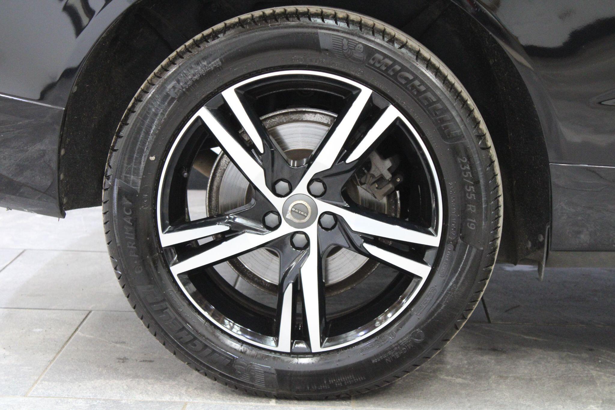 Volvo XC60 - Image 10