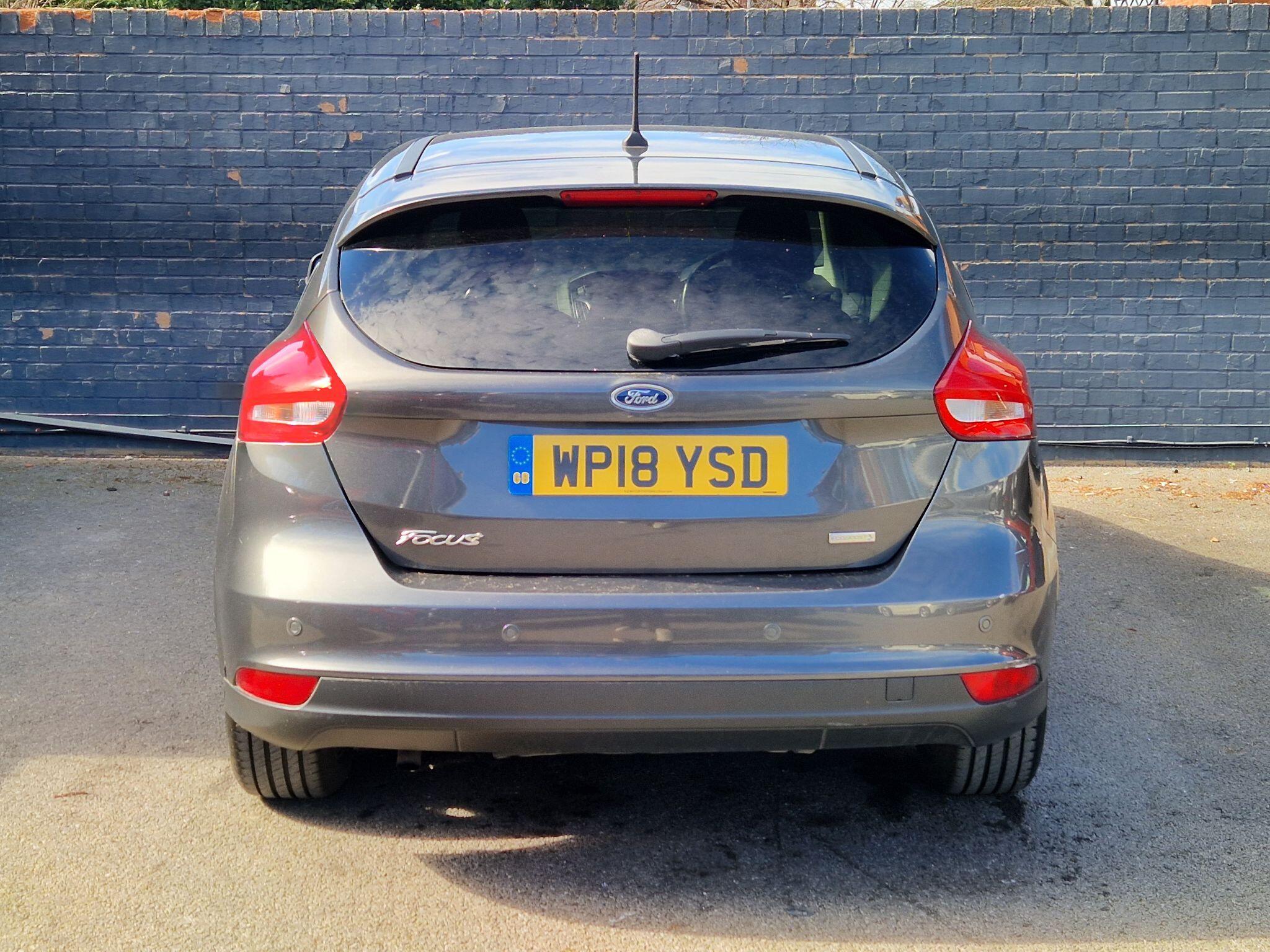 Ford Focus - Image 9