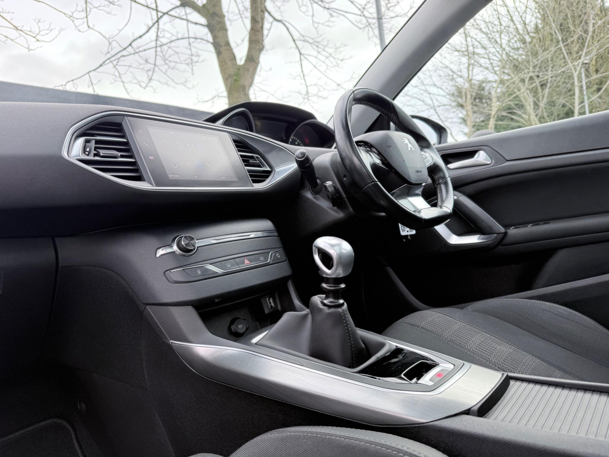 Peugeot 308 SW - Image 18