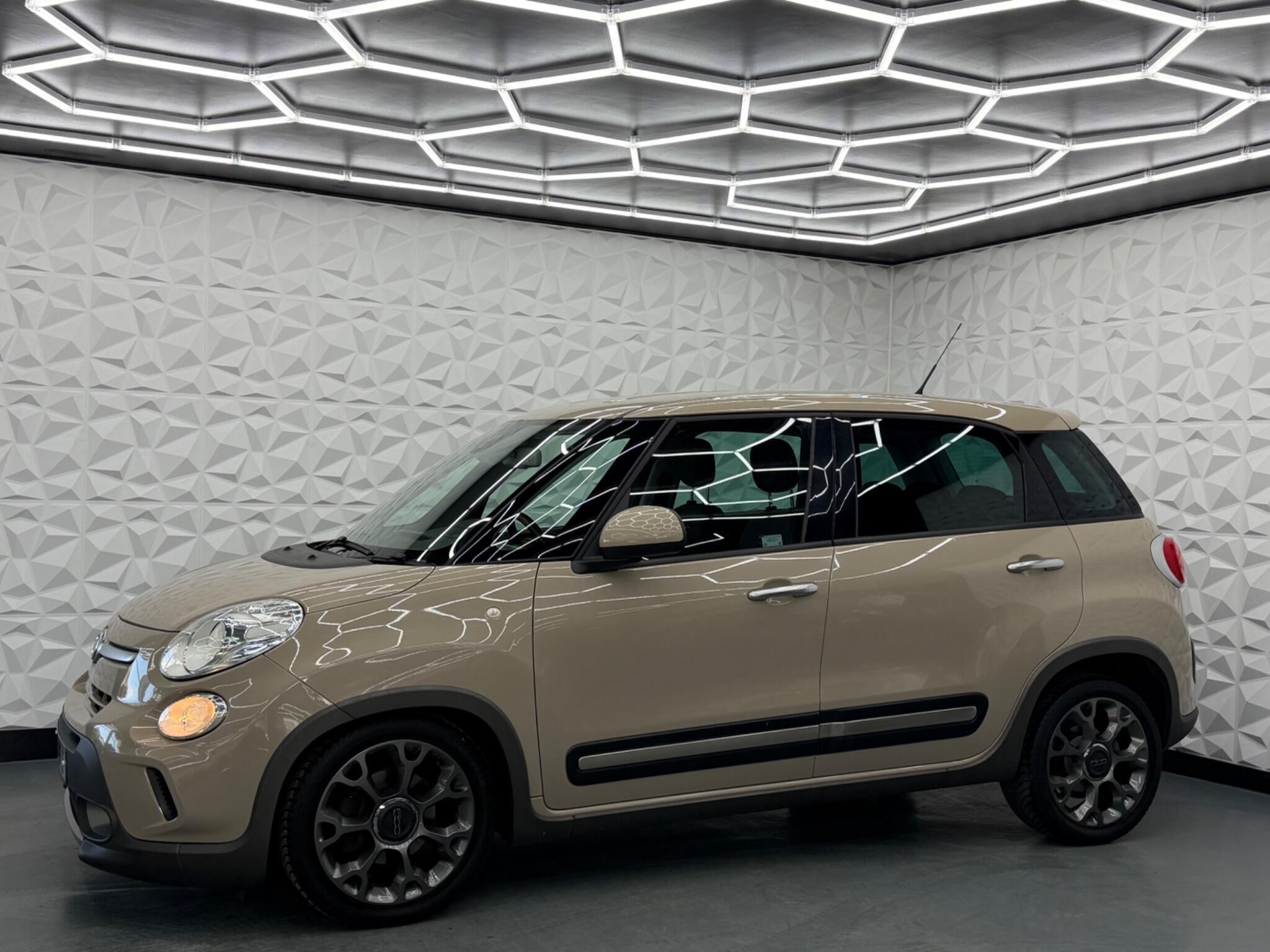 Fiat 500L - Image 6