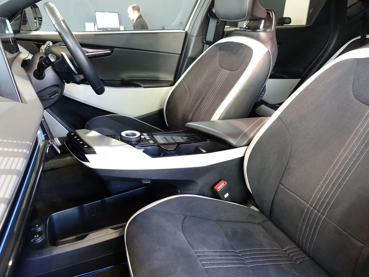 Kia EV6 - Image 14
