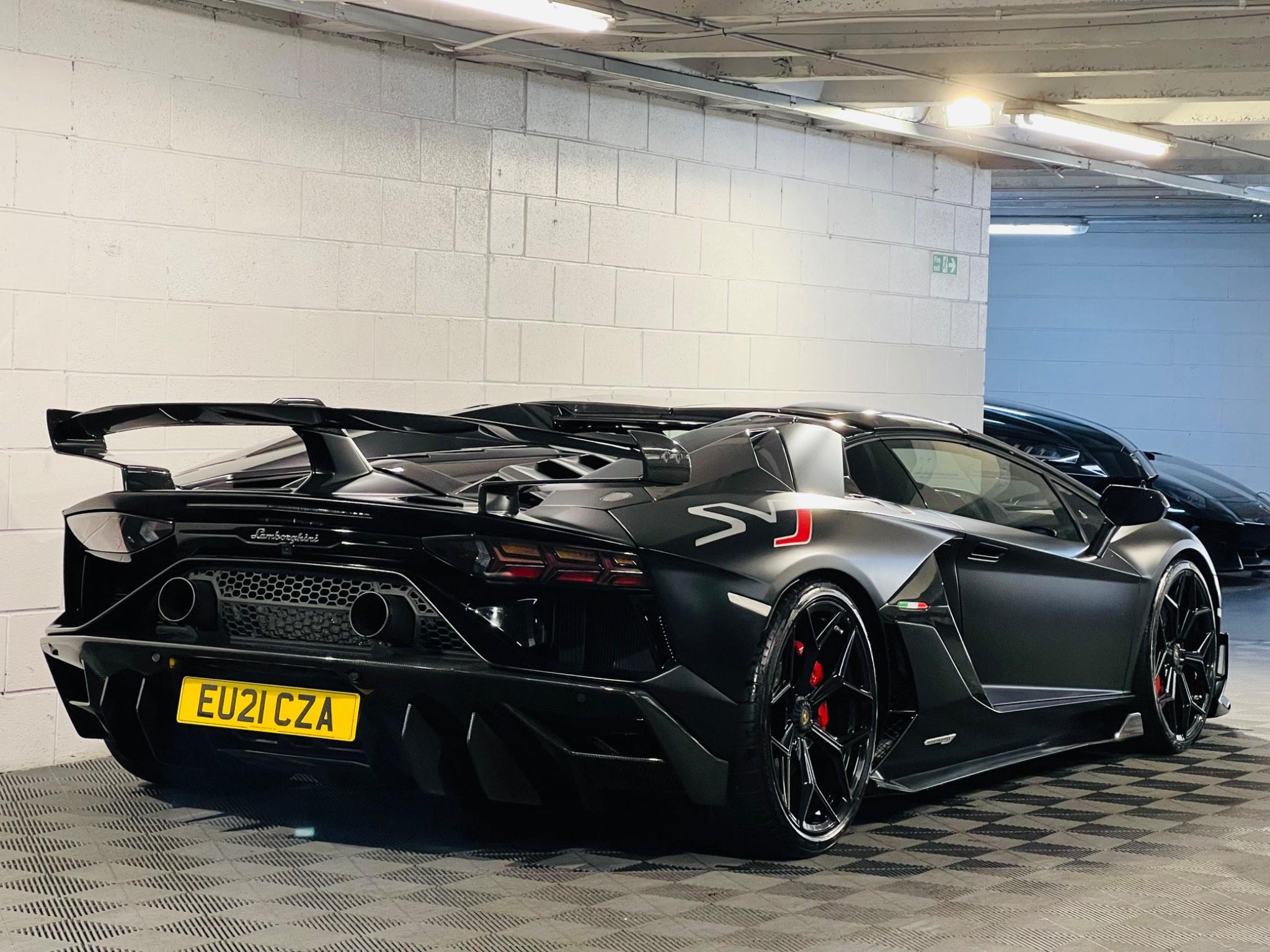 Lamborghini Aventador - Image 15