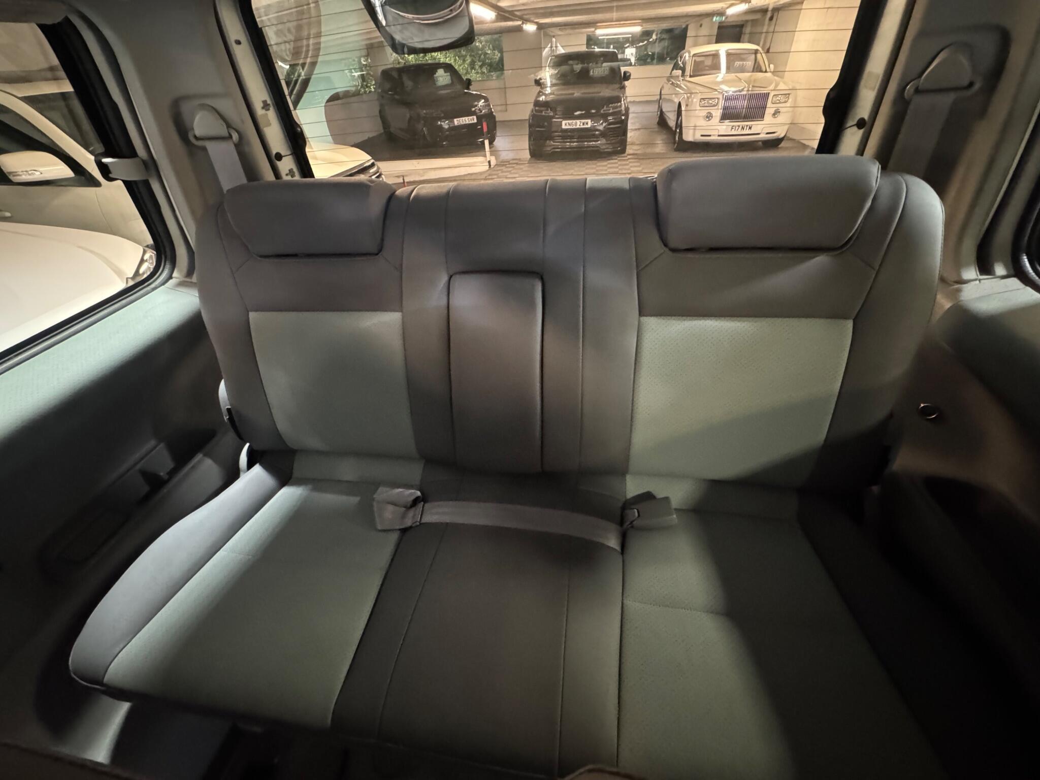 Mazda Bongo - Image 12