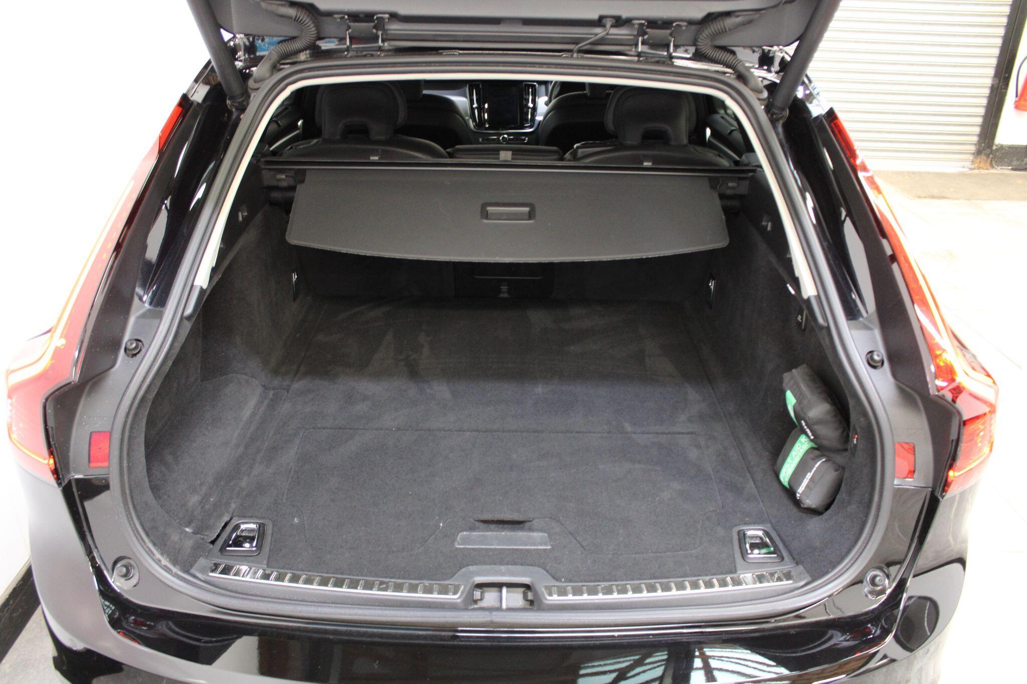 Volvo V90 - Image 16
