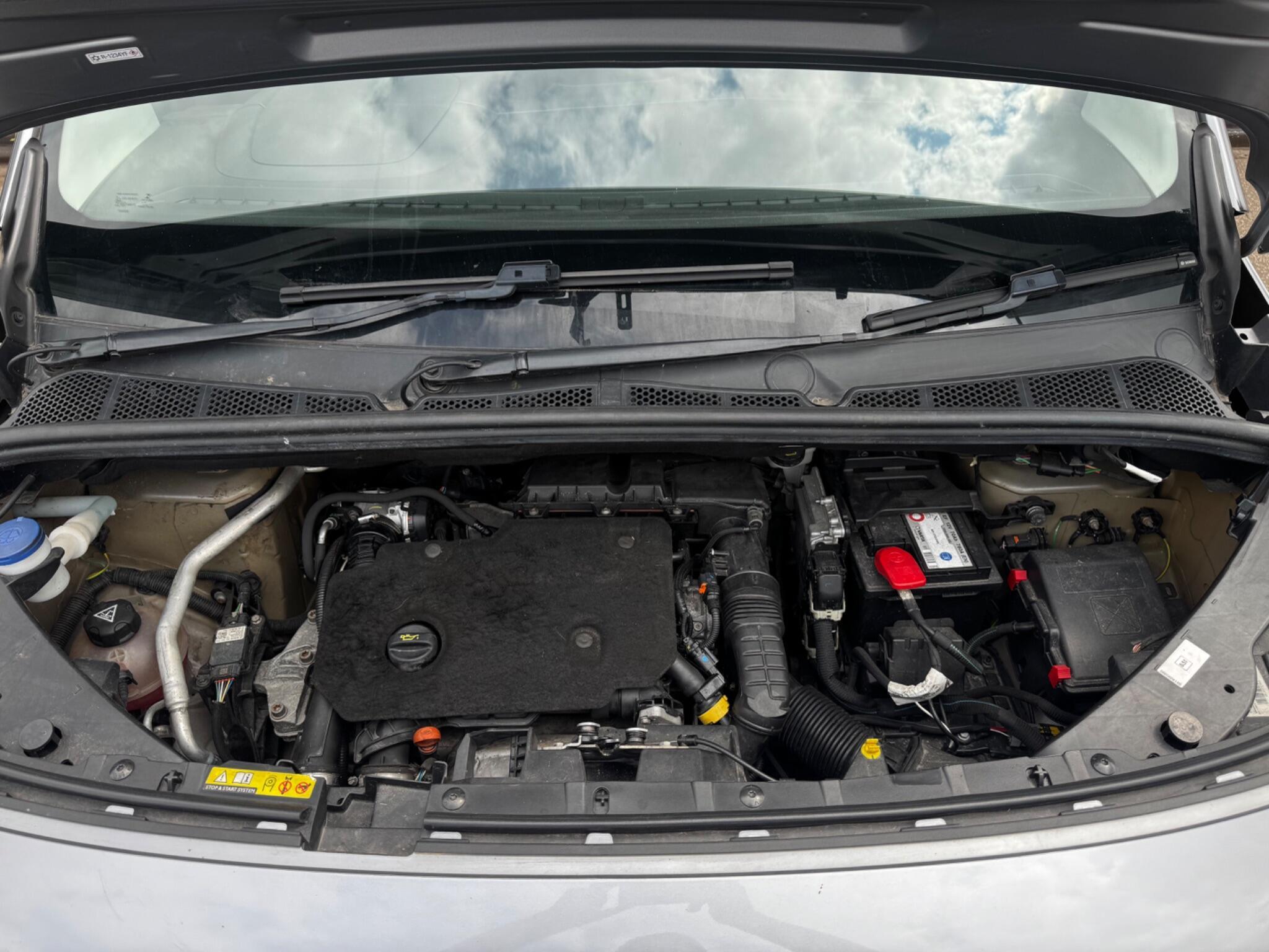 Vauxhall Combo Life - Image 19