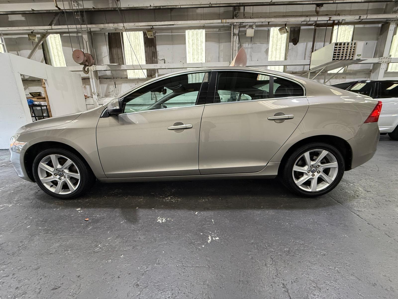 Volvo S60 - Image 13